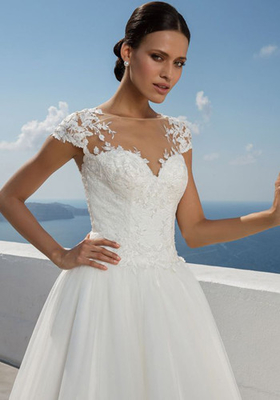 New Style Sweep Brush Train White Cap Sleeve Bride Frocks Custom Bridal Ball Gown