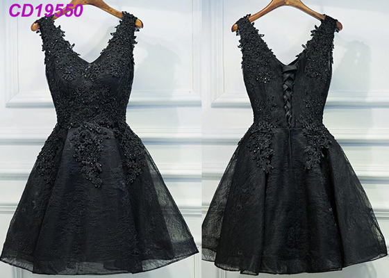 Robe de cocktail noire de dentelle de retours au pays/robes cocktail courtes sans manche de plage